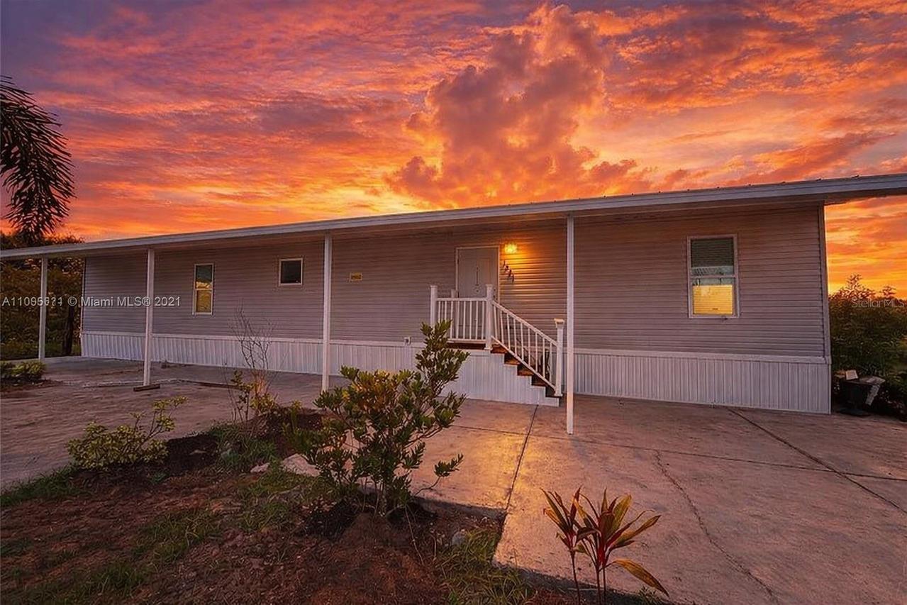 1321 Bluff Hammock Rd., Lorida, FL 33857