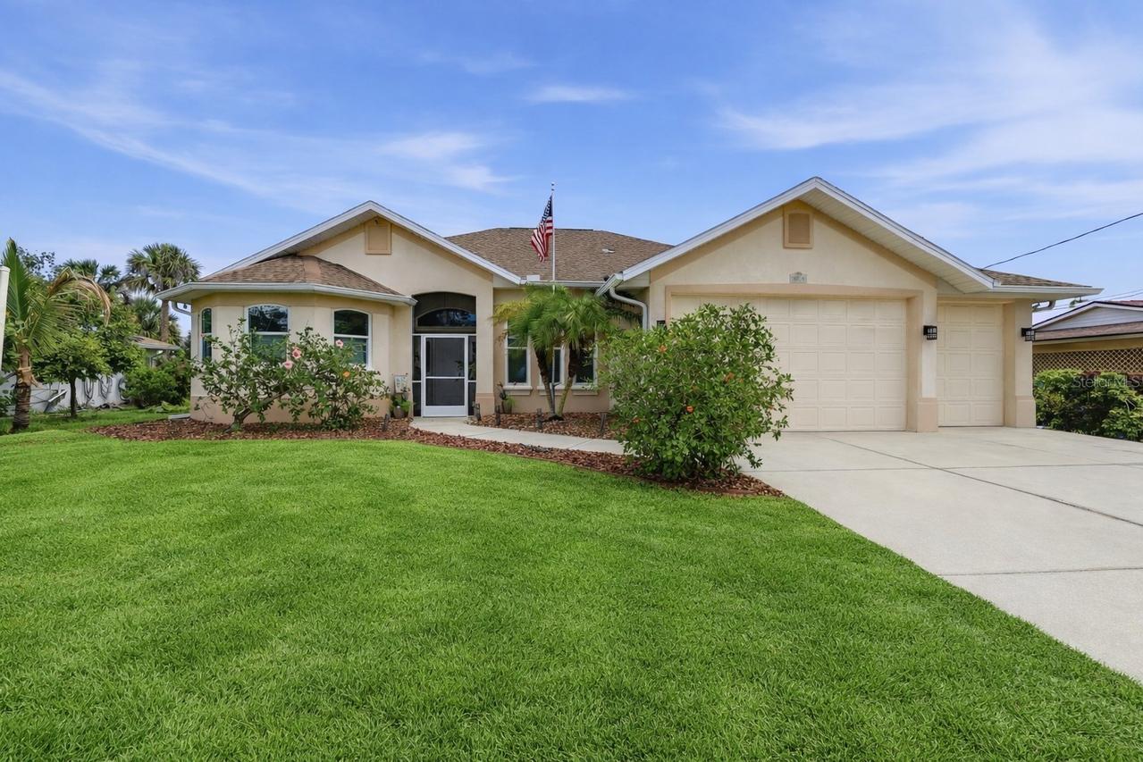 2462 Auburn Blvd., Port Charlotte, FL 33948