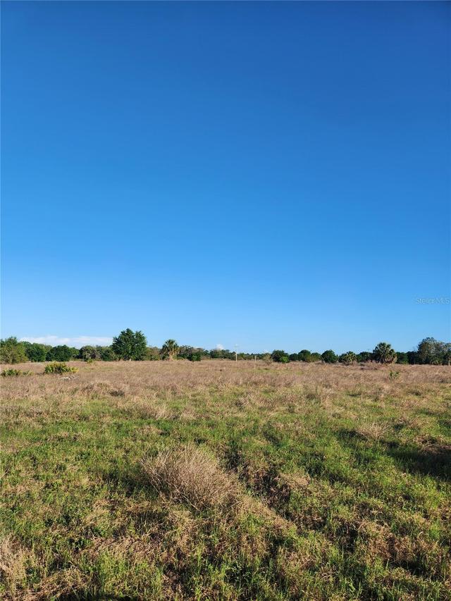 415 Lake Josephine Dr., Sebring, FL 33875