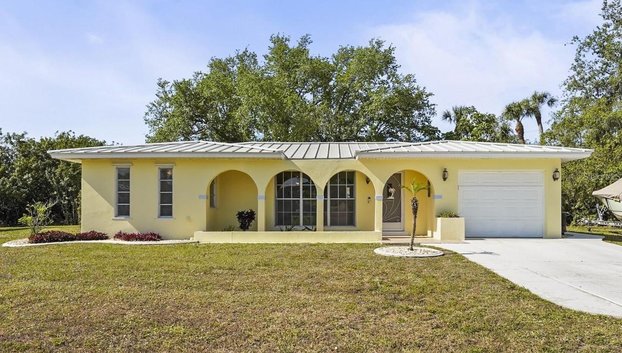 18399 Burkholder Cir., Port Charlotte, FL 33948