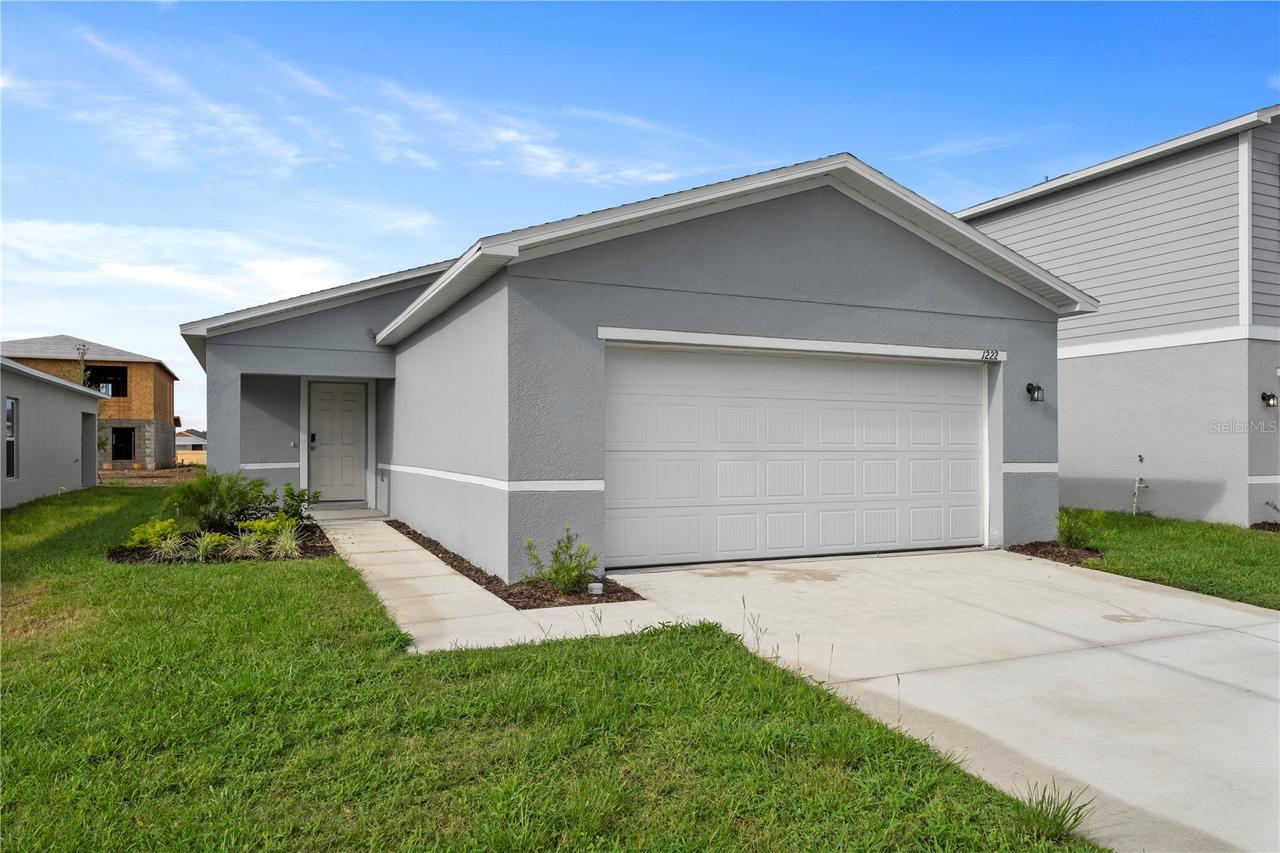 2048 Golden Beak Dr., Eagle Lake, FL 33839