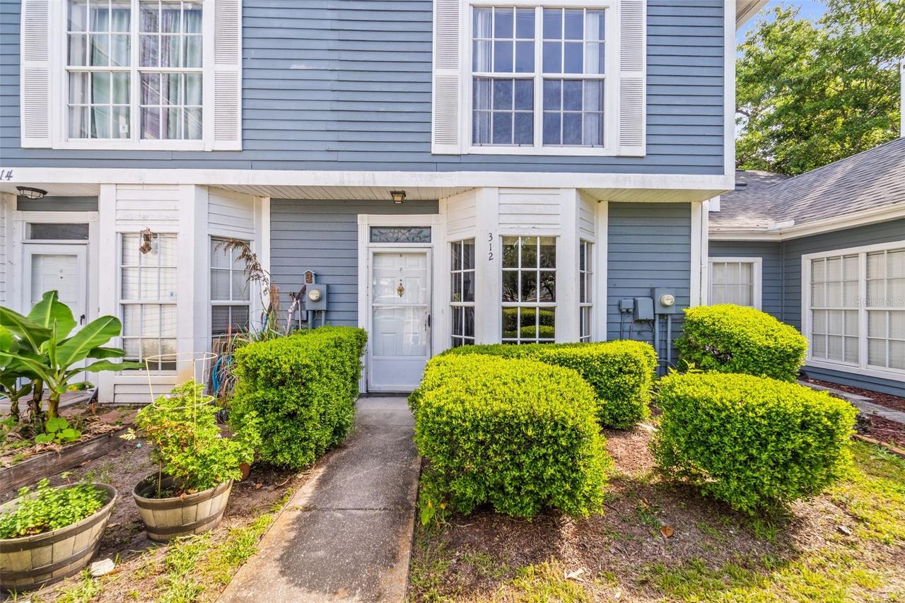 312 Winchester Way, Palm Harbor, FL 34684