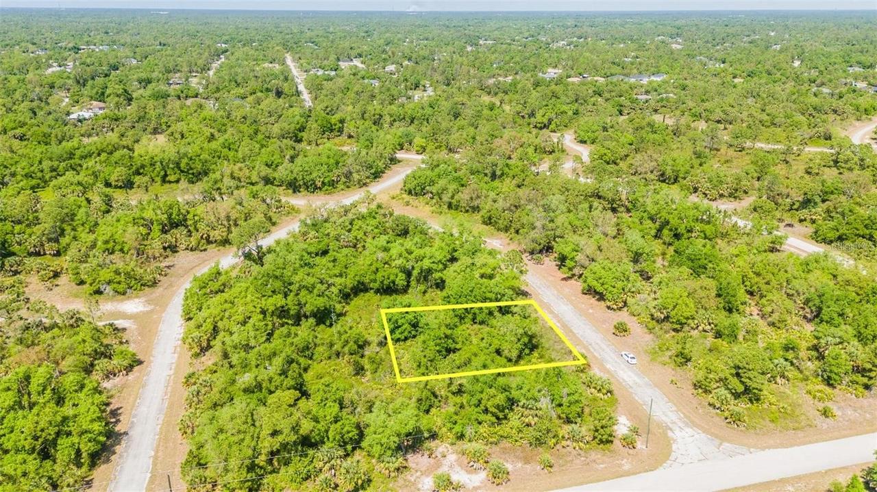 Hamburg Dr., North Port, FL 34288