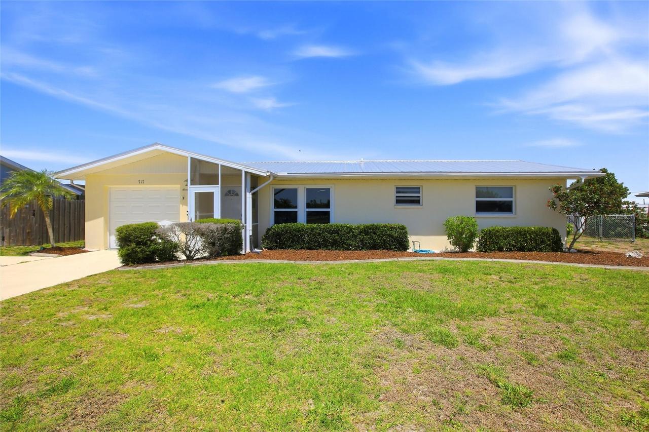 717 Riviera Ln., Port Charlotte, FL 33948