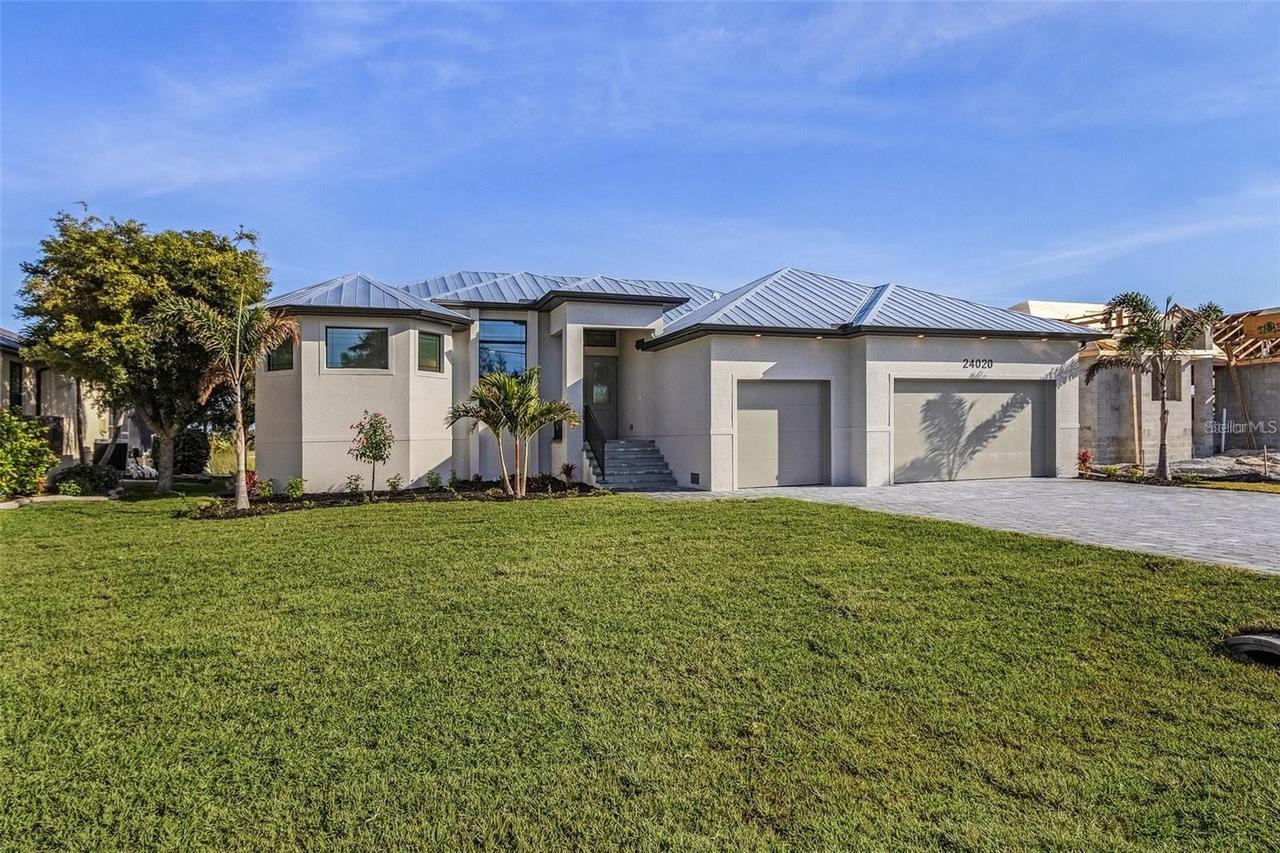 24487 Gijon Ln., Punta Gorda, FL 33955