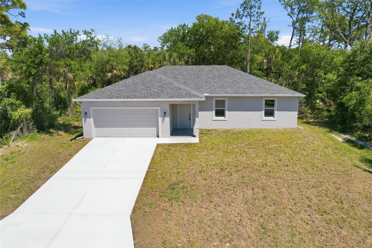 2440 Hiawatha St., Port Charlotte, FL 33948