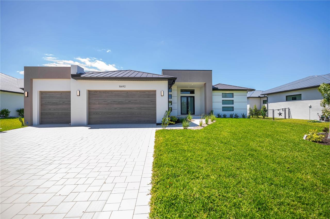 16692 Liggett Cir., Port Charlotte, FL 33981