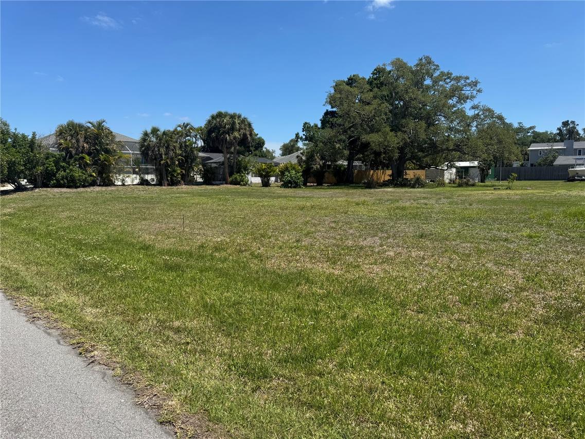 Bonita Ave., Nokomis, FL 34275