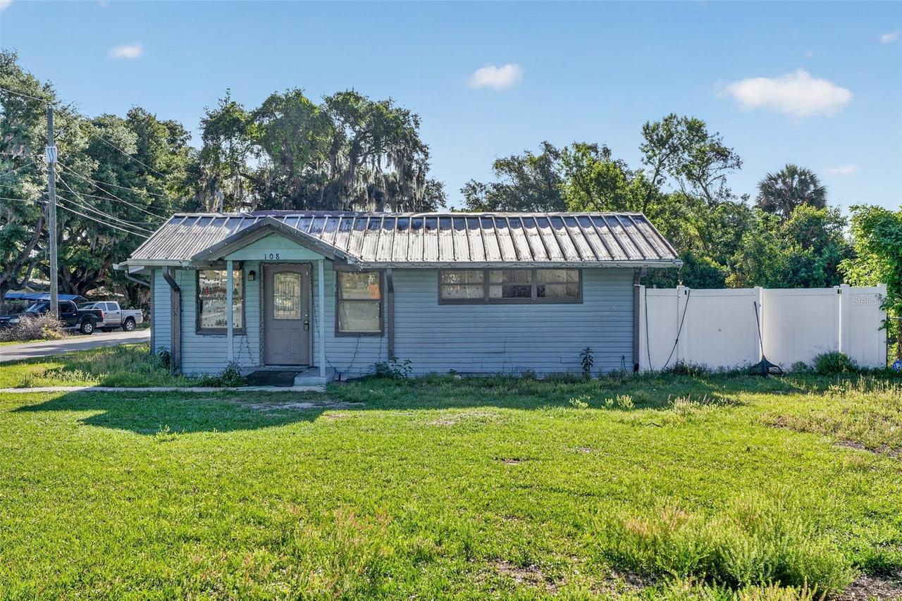 108 Earl Ave., Auburndale, FL 33823