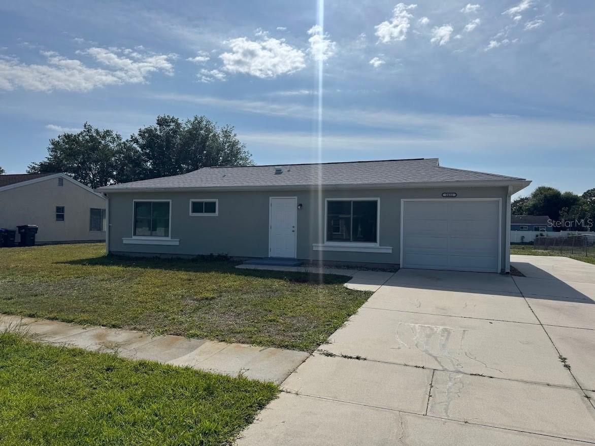 2422 Roxbury Cir., North Port, FL 34287