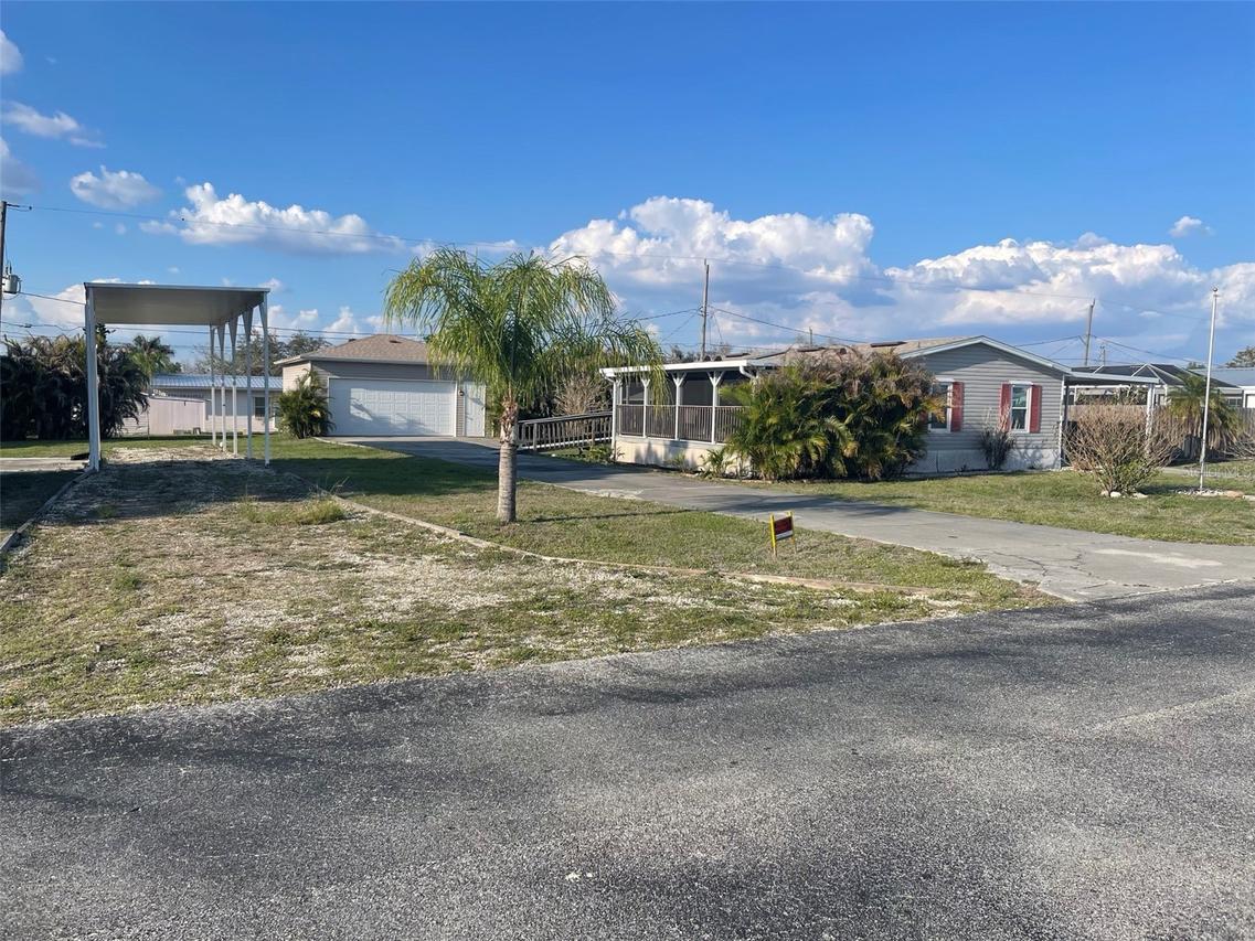 29168 Crawford Ave., Punta Gorda, FL 33982