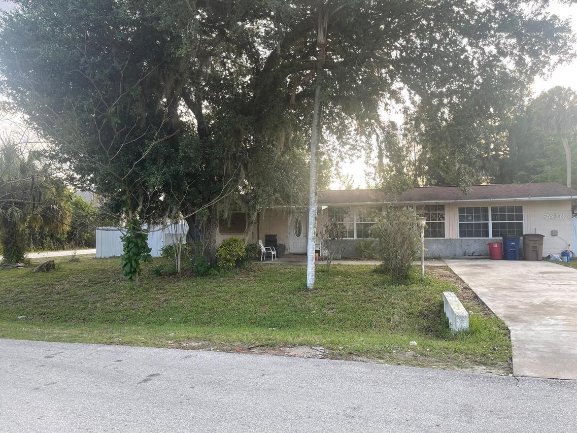 901 Sheldon Ave., Lehigh Acres, FL 33936