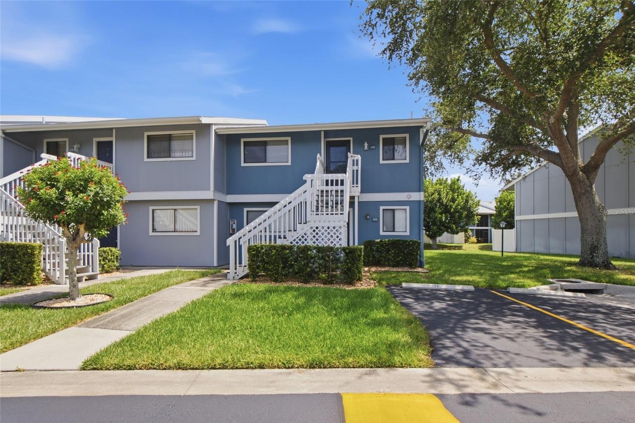 6033 34th St. #136, Bradenton, FL 34210