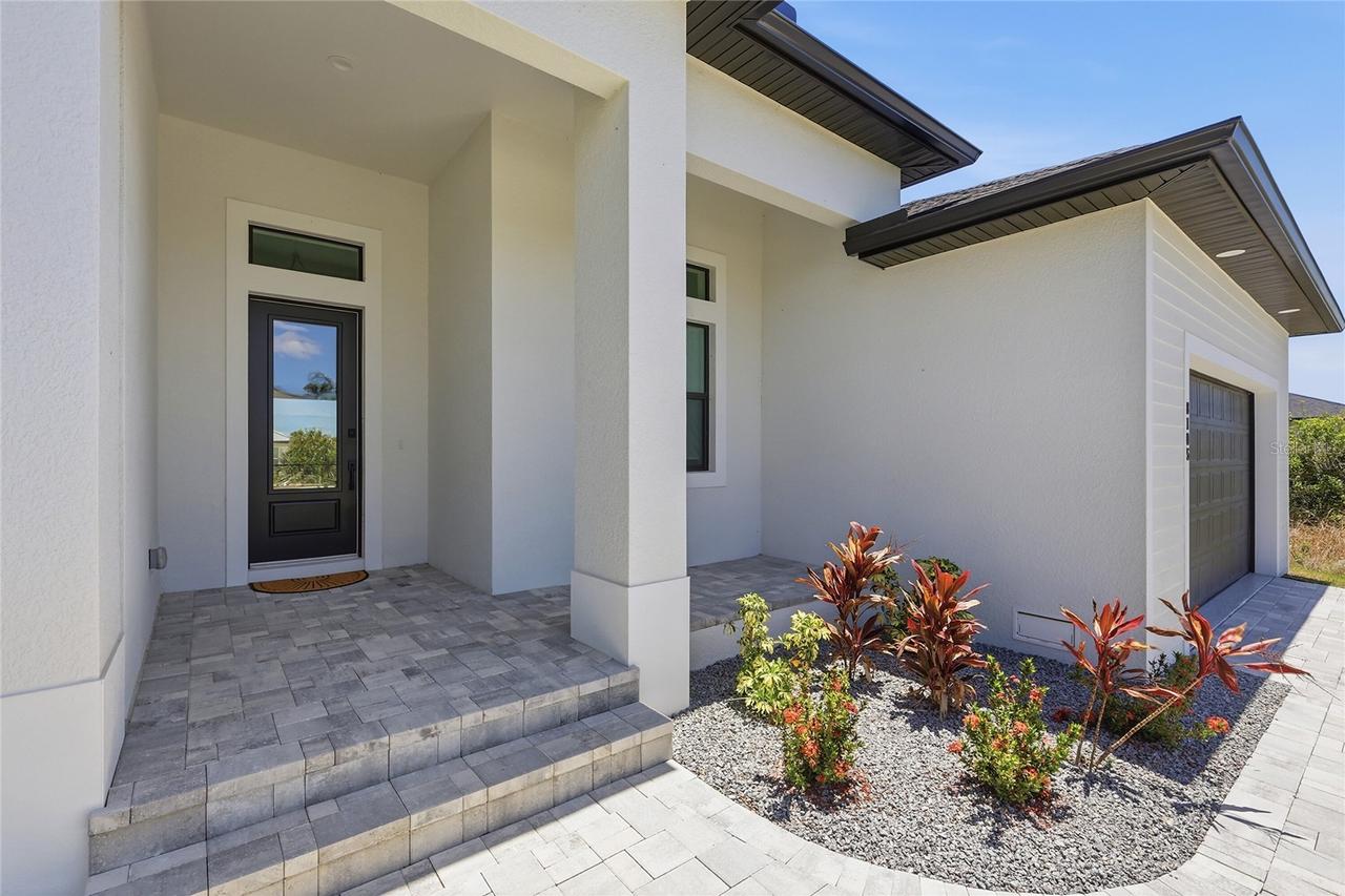 8105 Antwerp Cir., Port Charlotte, FL 33981