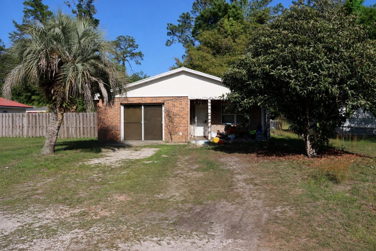 131 Park Rd., Interlachen, FL 32148
