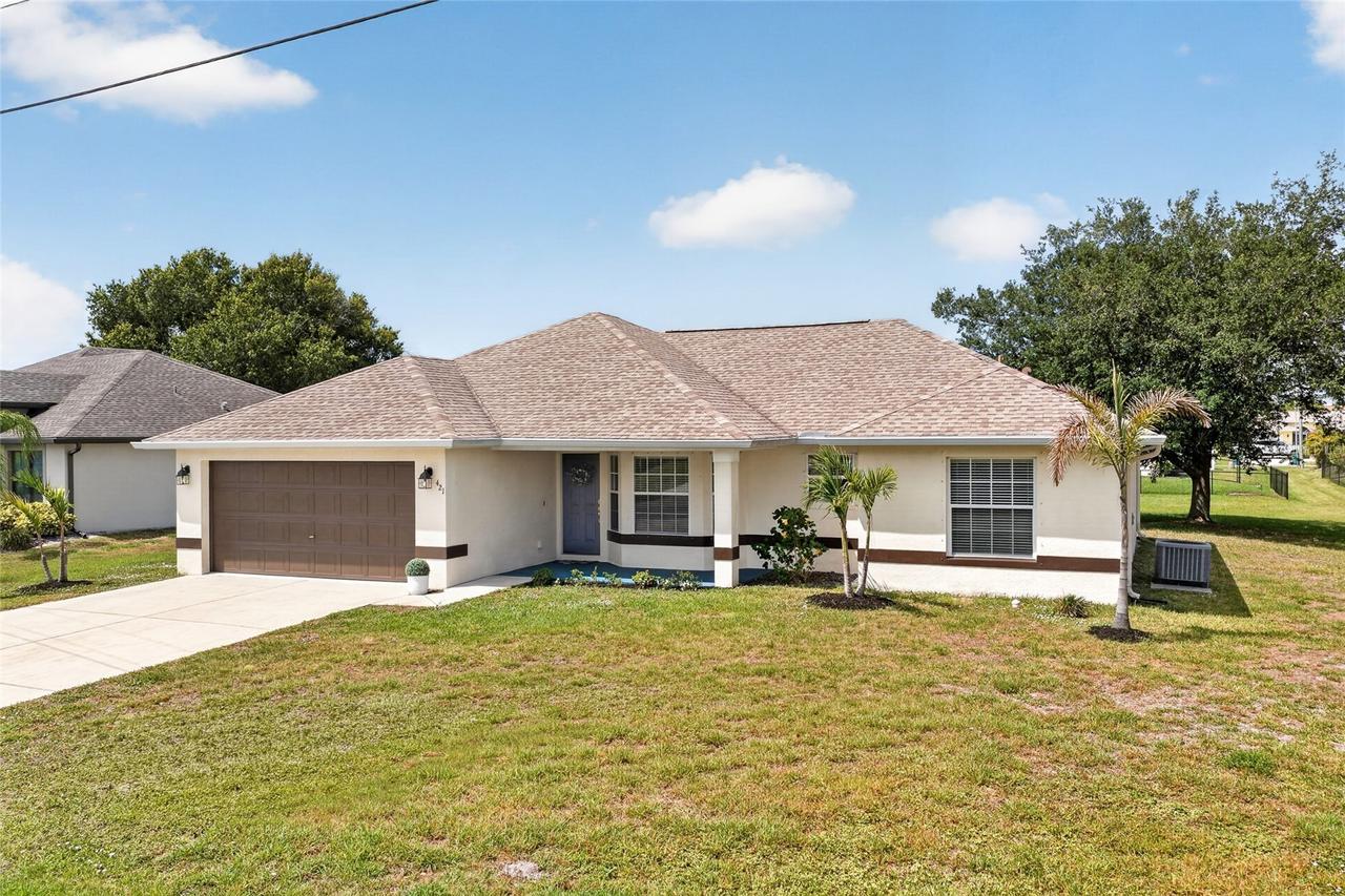 421 Londrina Dr., Punta Gorda, FL 33983