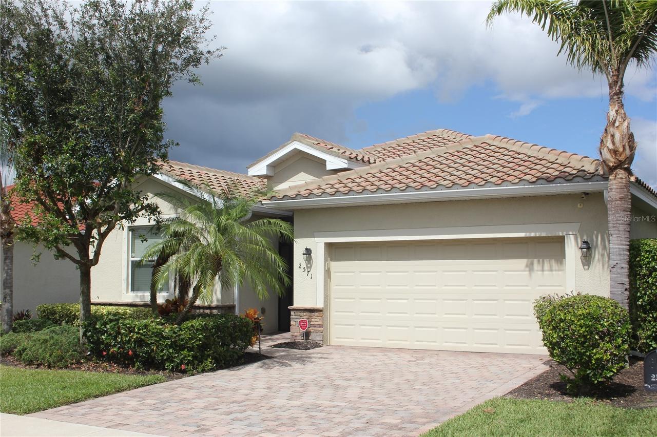 2571 Laurentina Ln., Cape Coral, FL 33909