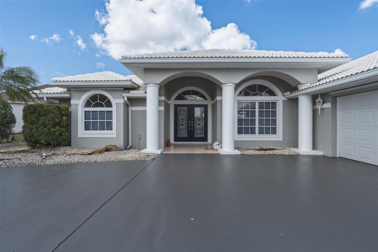 1083 Manilla Ln., Punta Gorda, FL 33983