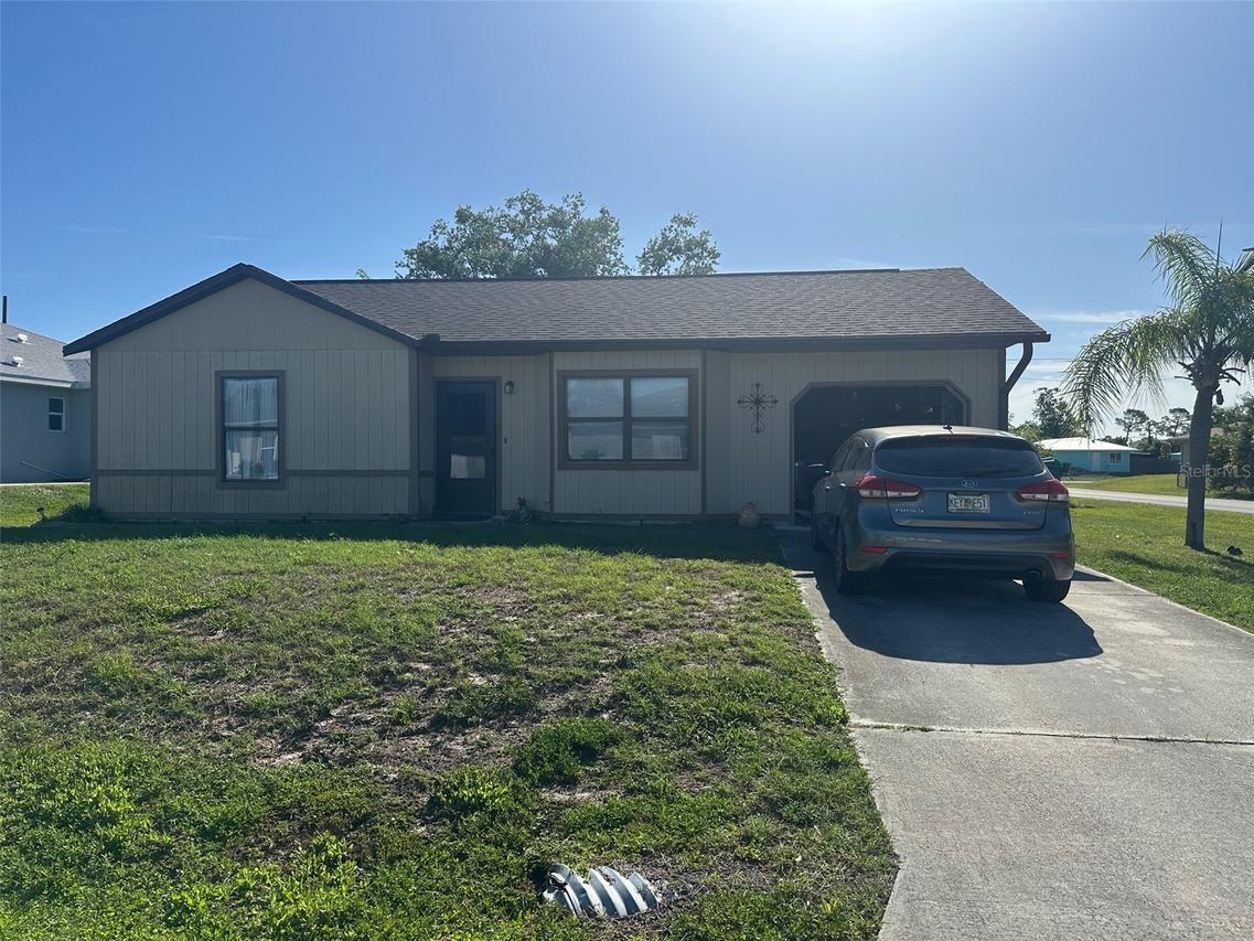 807 Haleybury St., Port Charlotte, FL 33948