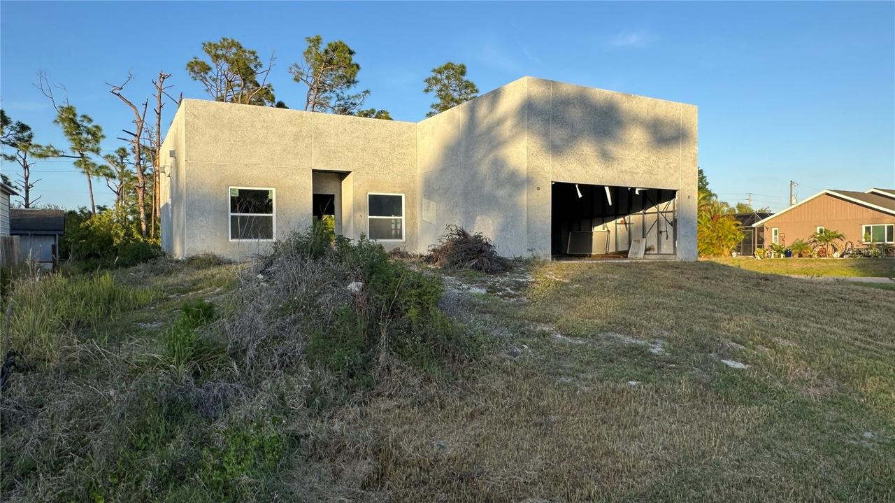 5182 Hopkins Ave., Port Charlotte, FL 33981