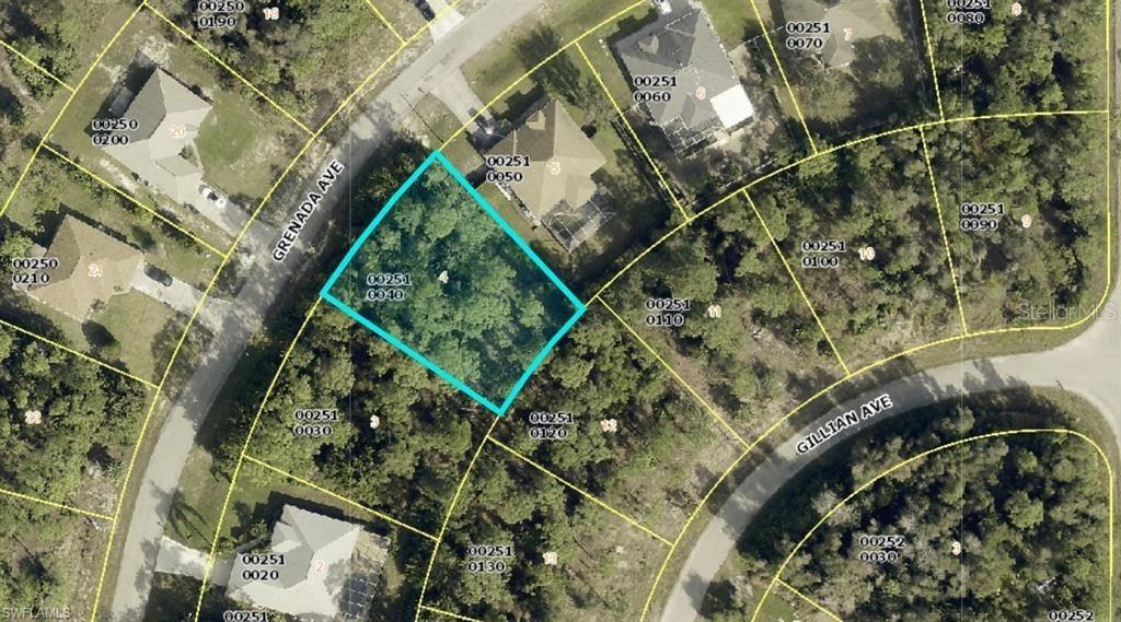 811 Grenada Ave., Lehigh Acres, FL 33974