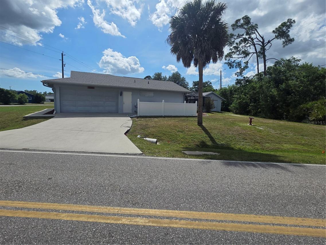 1265 Yorkshire St., Port Charlotte, FL 33952