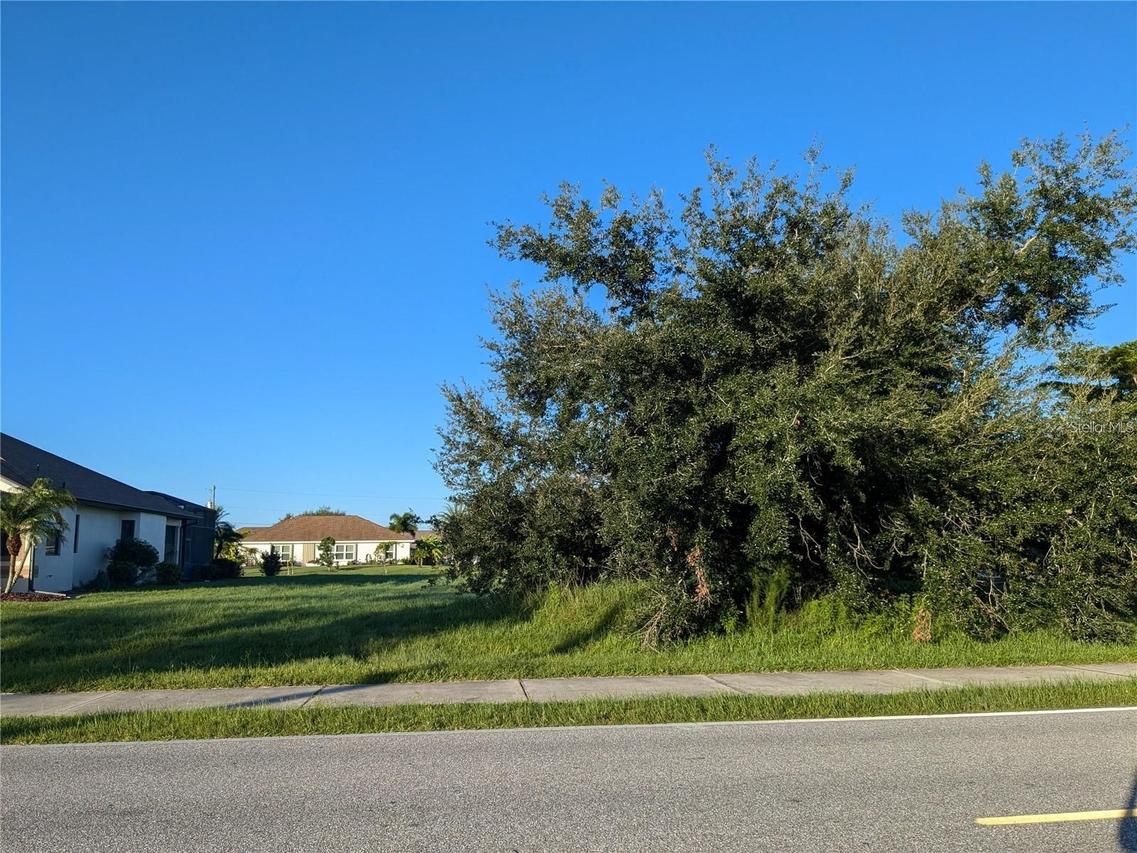 1327 Rio De Janeiro Ave., Punta Gorda, FL 33983