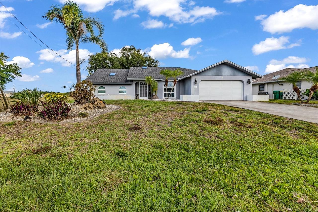 303 Rotonda Cir., Rotonda West, FL 33947