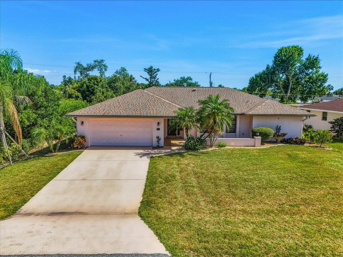 22207 Lancaster Ave., Port Charlotte, FL 33952