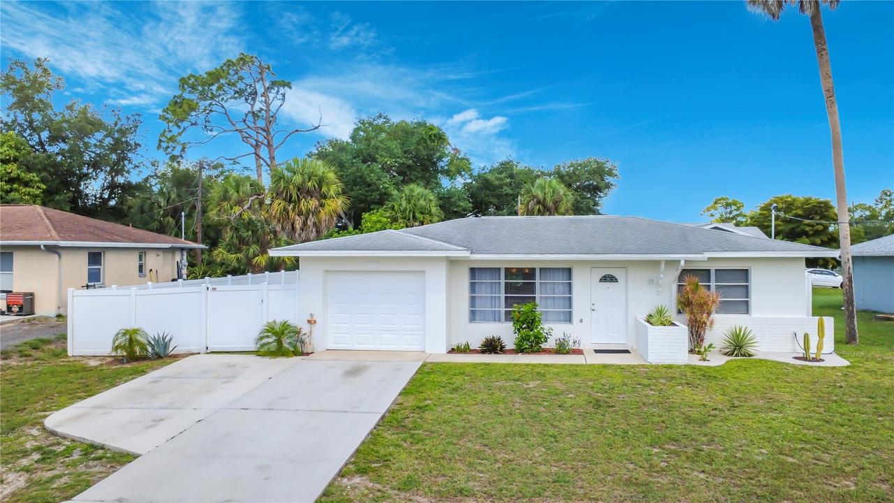 2009 Barksdale St., Port Charlotte, FL 33948