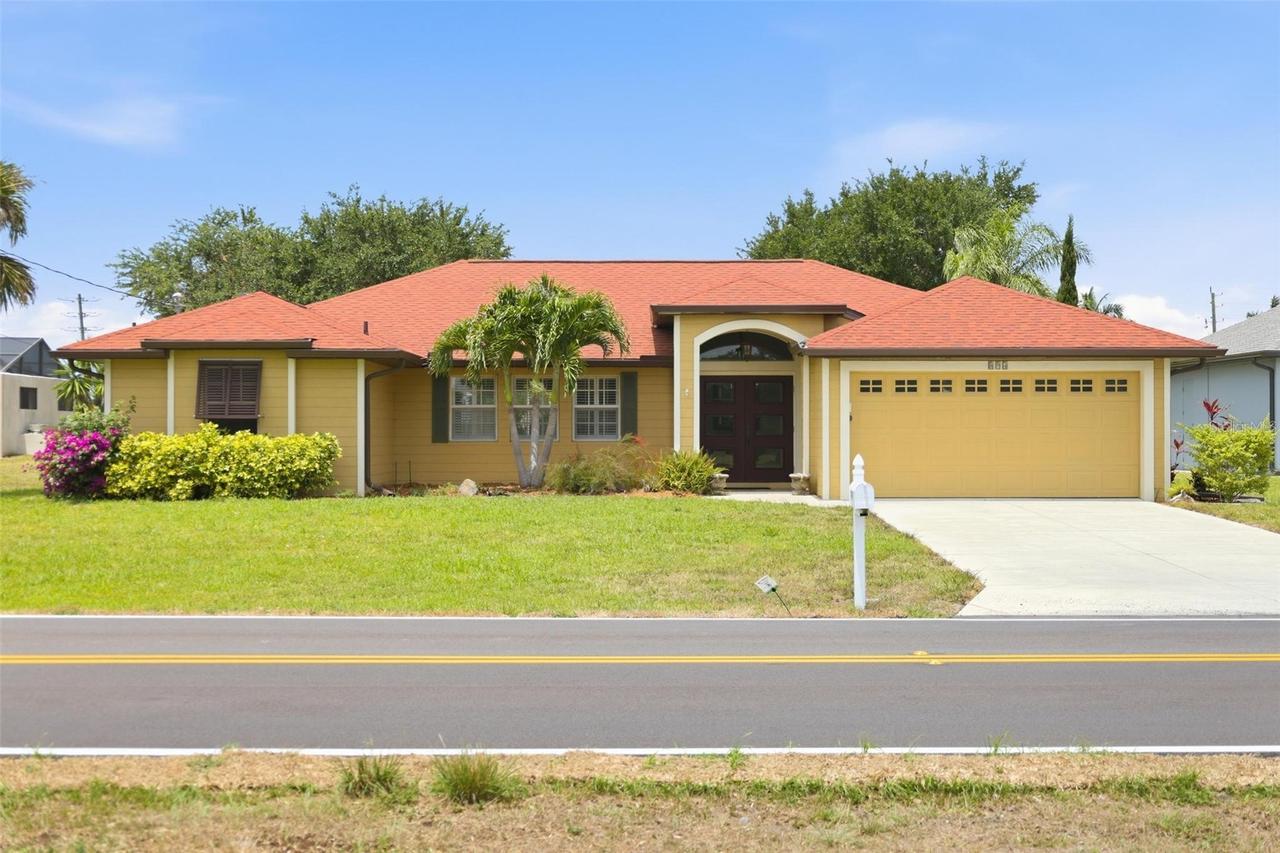 894 Boundary Blvd., Rotonda West, FL 33947