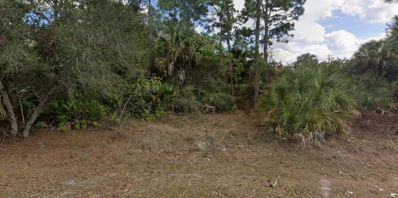 602 Jackson Ave., Lehigh Acres, FL 33972