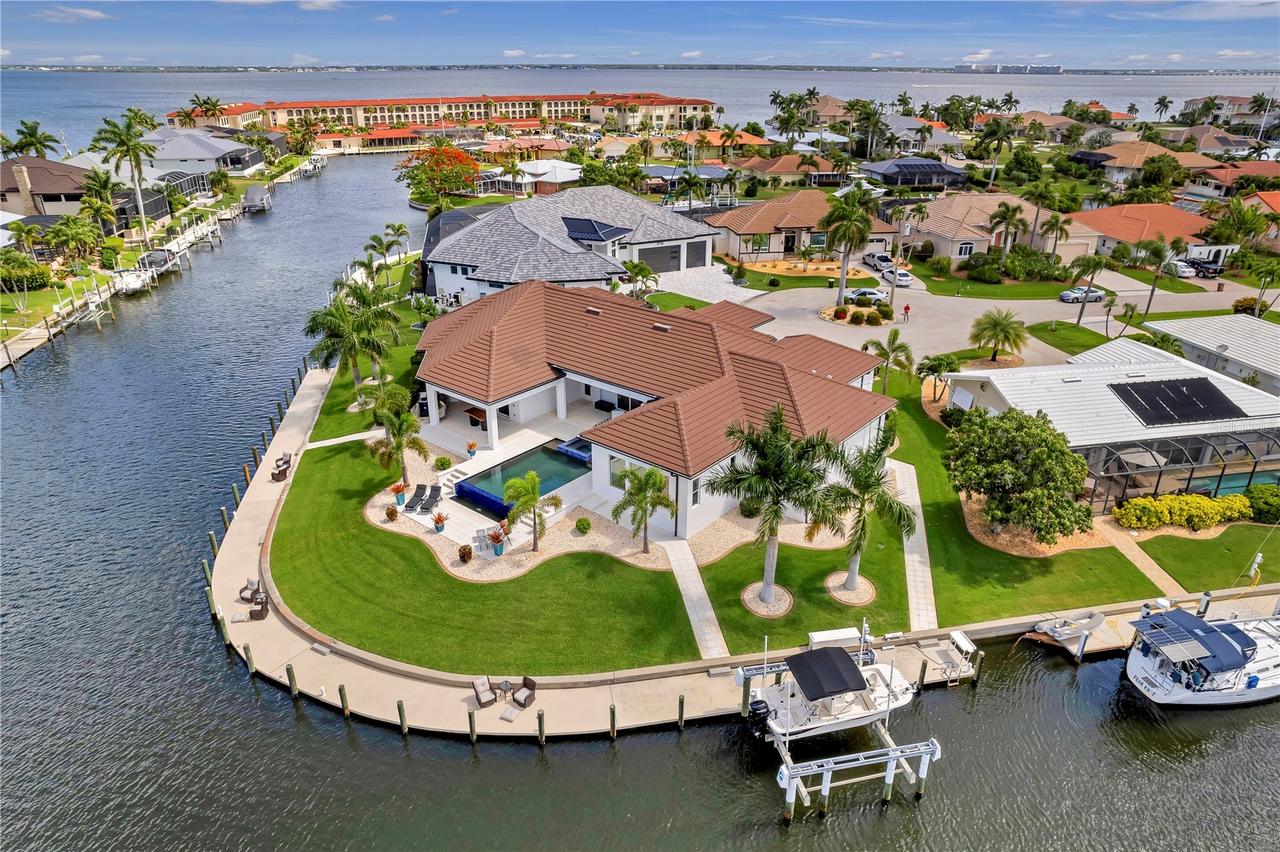 2795 Bay Ct., Punta Gorda, FL 33950