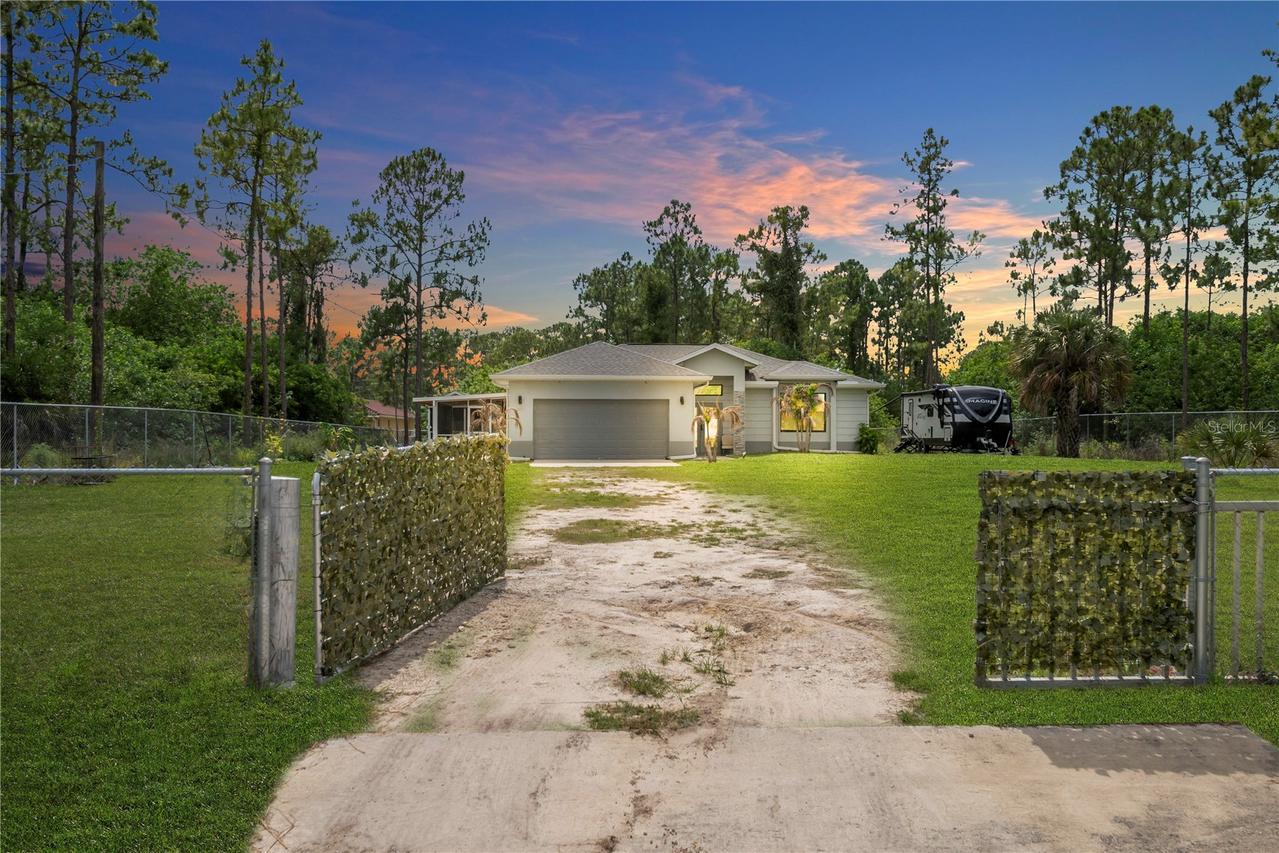 2021 Hines Ave., Alva, FL 33920
