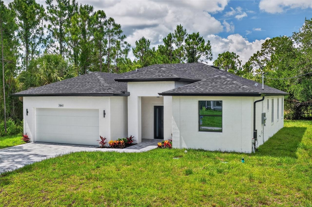 7841 Sontag Ave., North Port, FL 34291