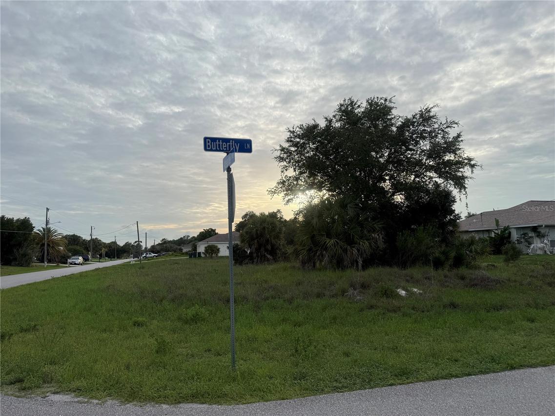 26 Adelaide Ave., North Port, FL 34288