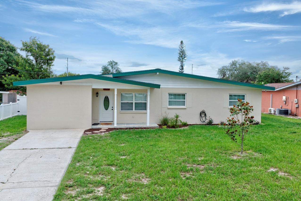 2326 Cleveland Rd., Sebring, FL 33870