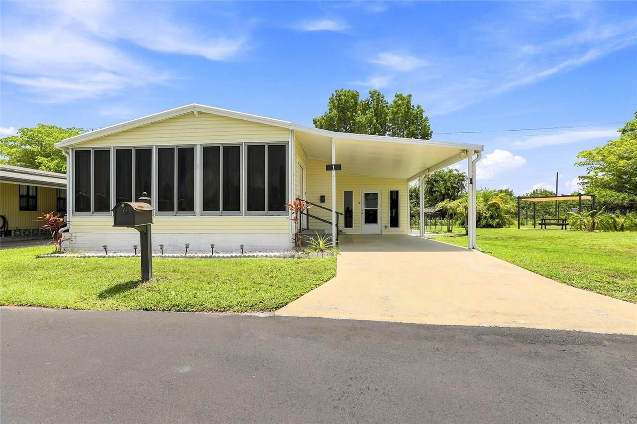 1 Poinsettia Dr., Fort Myers, FL 33905