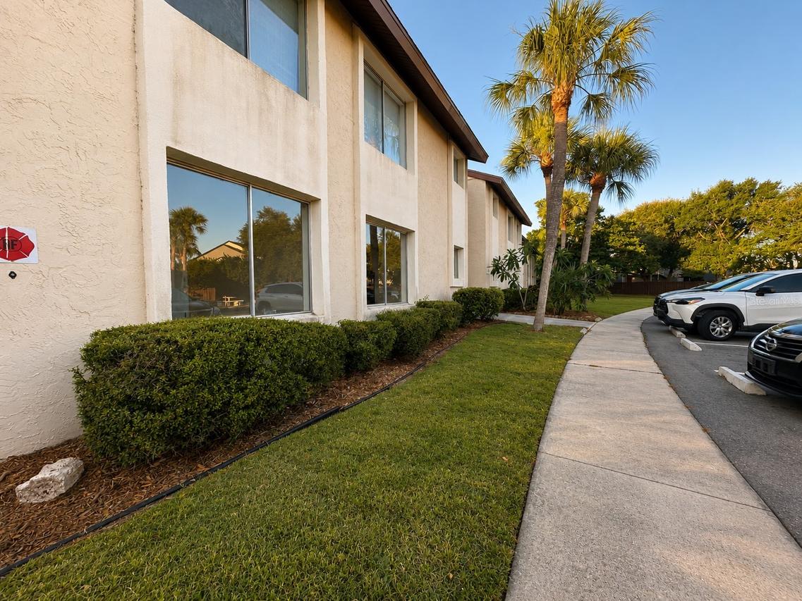 2702 Hidden Lake Dr. #A, Sarasota, FL 34237