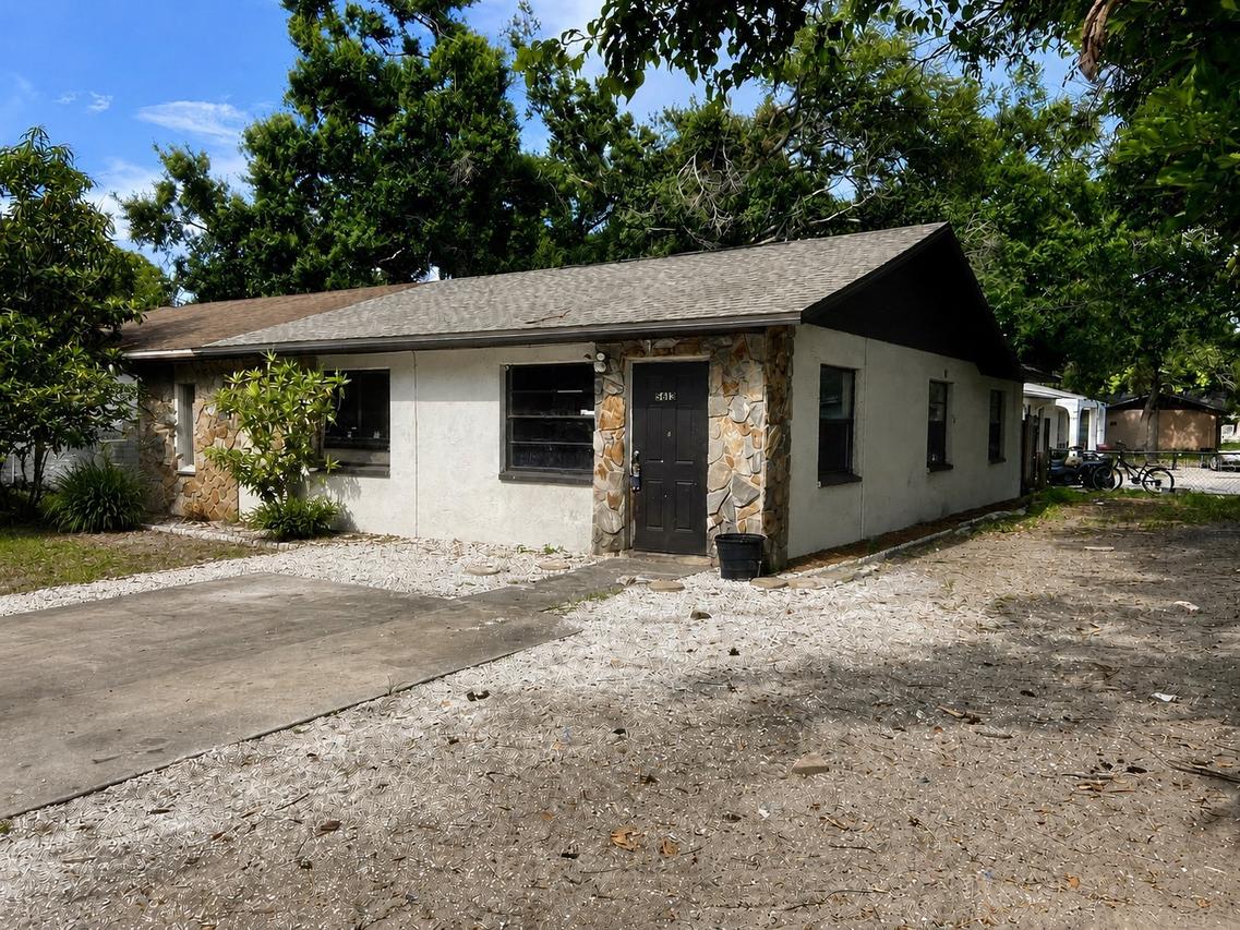 5613 7th Street Ct., Bradenton, FL 34203