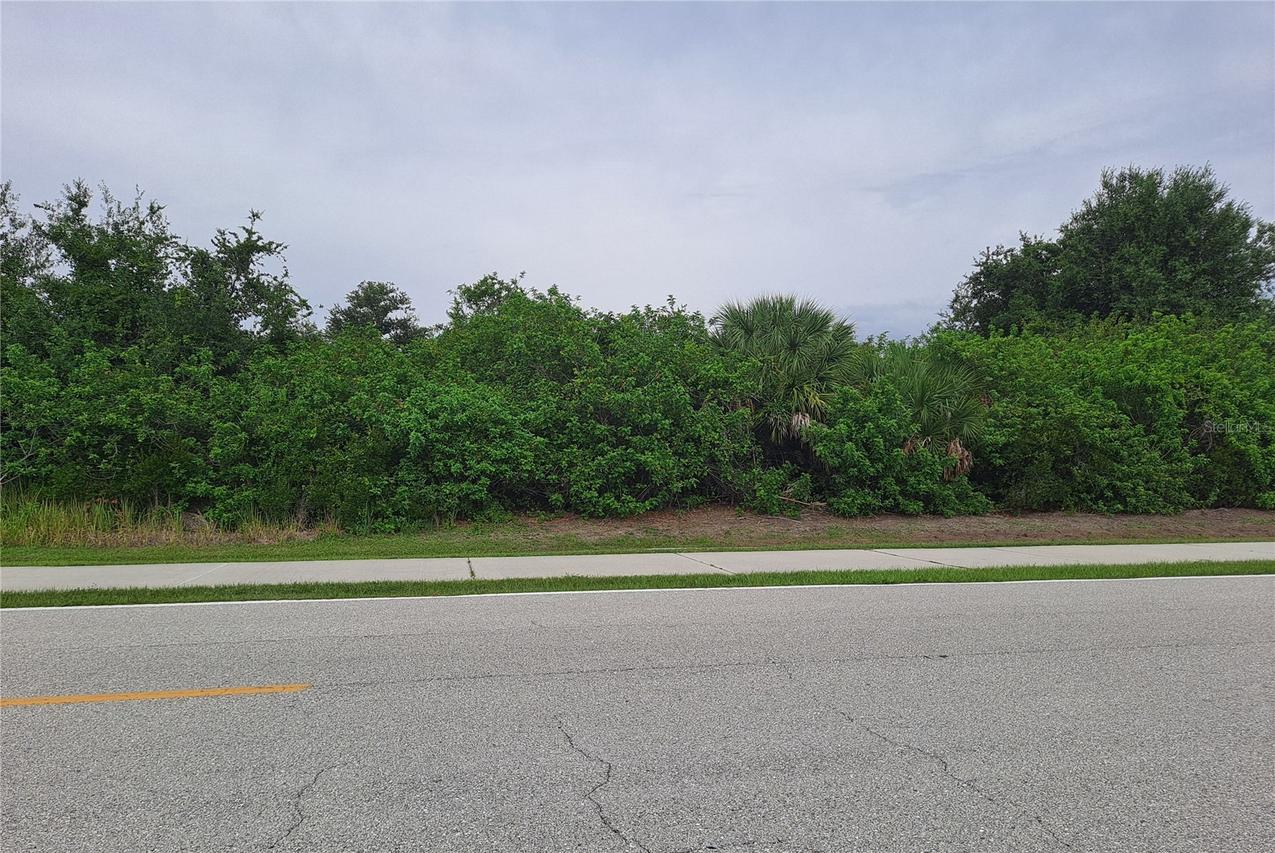 10022 Calumet Blvd., Port Charlotte, FL 33981