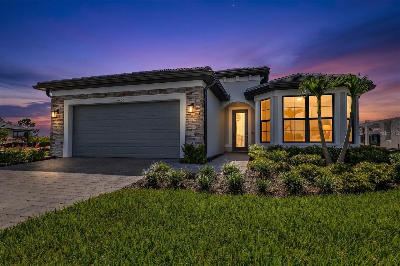 4400 Lakeside Grove Pl., North Port, FL 34289