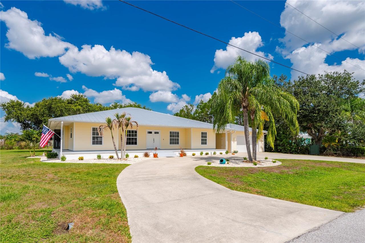 569 Rio Vista Ave., Punta Gorda, FL 33982