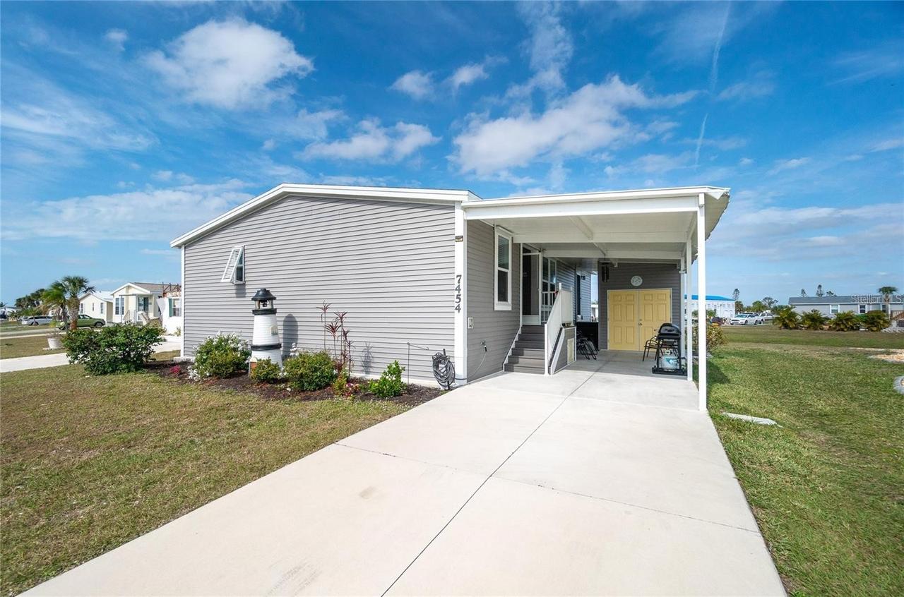 7454 Danvers Cir., Port Charlotte, FL 33981