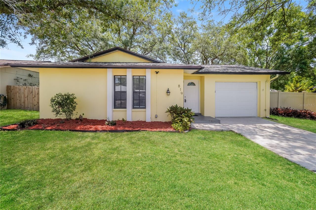 819 Greenfield Dr., Palm Harbor, FL 34684