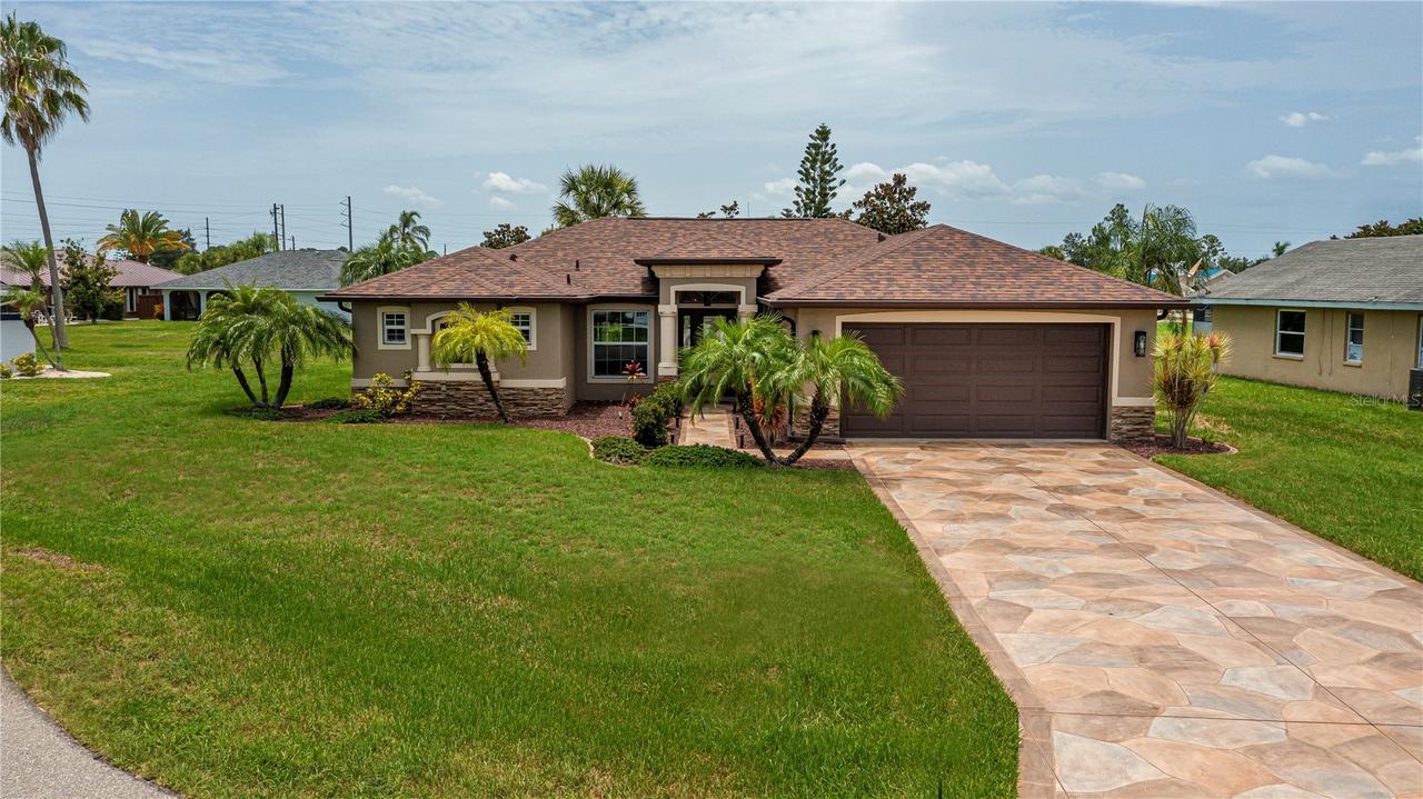 419 Bahia Grande Ave., Punta Gorda, FL 33983