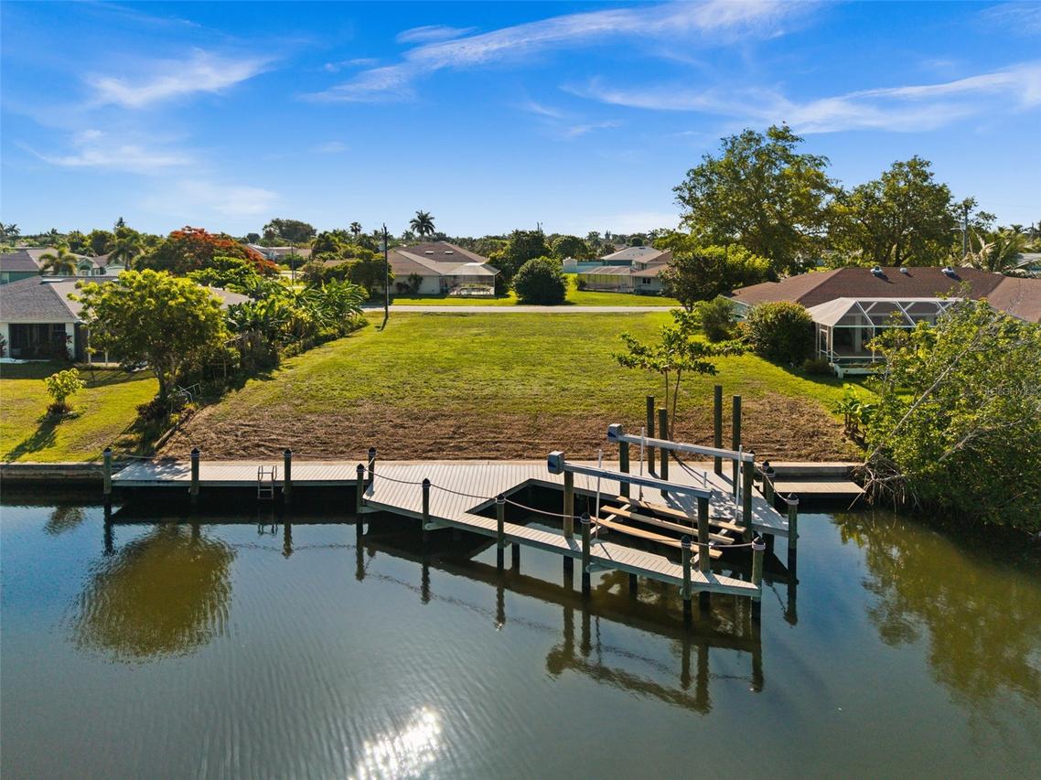 3022 SE 6th Ave., Cape Coral, FL 33904