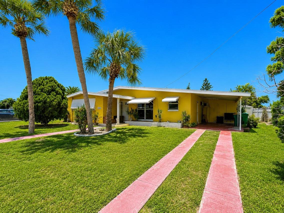 2209 Aaron St., Port Charlotte, FL 33952