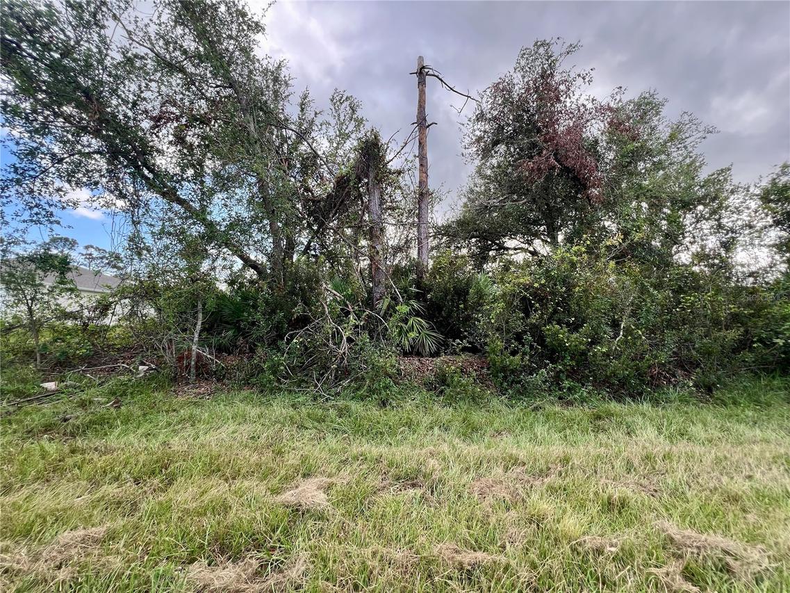 12189 Vaughan Ave., Port Charlotte, FL 33981