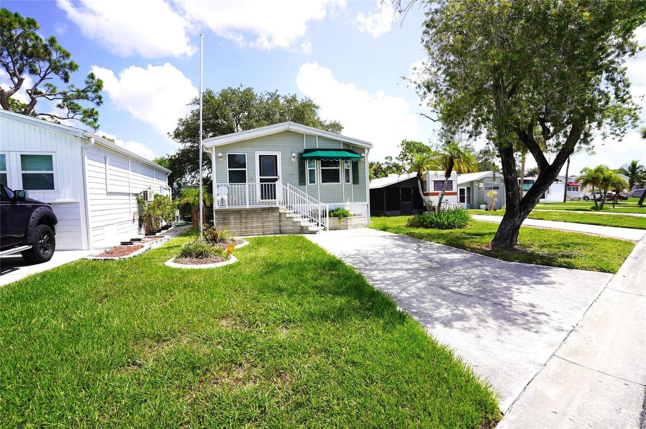 125 Brookshire Dr., Nokomis, FL 34275